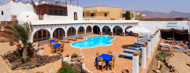 LISA-sprachreisen-arabisch-dahab-hotel-relax-swimming-pool