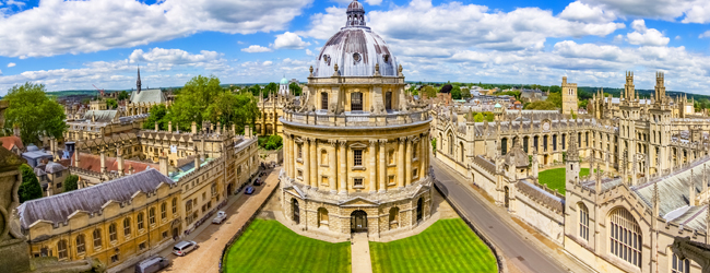 LISA-Sprachreisen-Erwachsene-Englisch-England-Oxford-St-Michaels-Universitaet-Gebaeude-Himmel