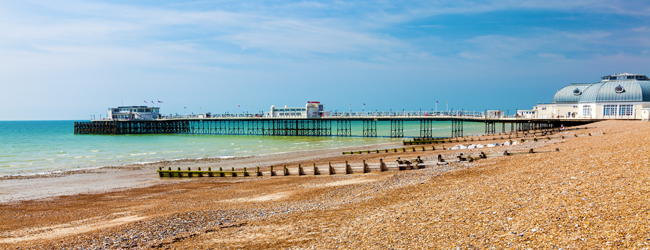 LISA-Sprachreisen-Erwachsene-Englisch-England-Worthing-Strand-Pier-Meer-Sonne