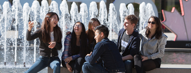 LISA-Sprachreisen-Erwachsene-Englisch-Kanada-Toronto-Lawrence-Gruppe-Brunnen-Foto-Wasser