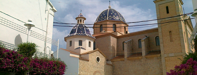 LISA-Sprachreisen-Erwachsene-Spanisch-Spanien-Alicante-Stadt-Kirche-Blumen-Besichtigung