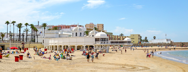 LISA-Sprachreisen-Erwachsene-Spanisch-Spanien-Cadiz-Strand-Meer-Baden-Sonne