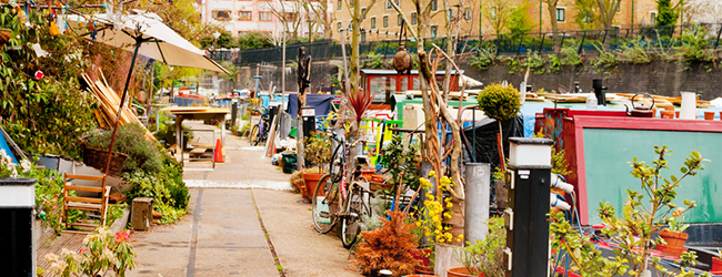 LISA-Sprachreisen-London-Camden-Regents-Canal-Boote-Hausboote-Fahrrad-Terrasse-Sommer-Spaziergang-Sehenswuerdigkeiten-gruen-in-der-Stadt LISA-Sprachreisen-London-Camden-Regents-Canal-Boote-Hausboote-Fahrrad-Terrasse-Sommer-Spaziergang-Sehenswuerdigkeiten-gruen-in-der-Stadt