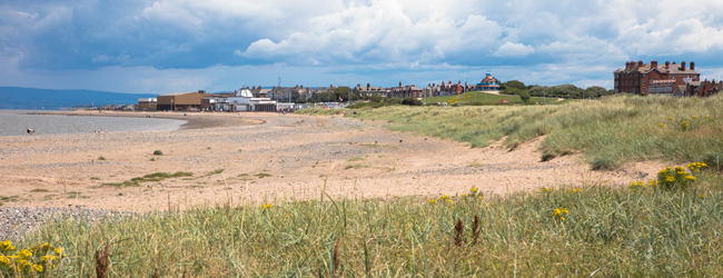 LISA-Sprachreisen-Schueler-Englisch-England-Fleetwood-Sportcamp-Stadt-Meer-Strand-Sommer