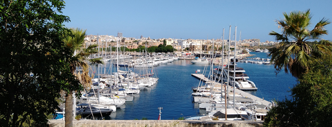 LISA-Sprachreisen-Schueler-Englisch-Malta-Valetta-Bucht-Hafen-Boote
