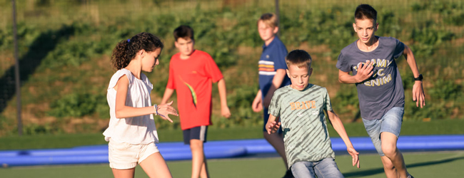 LISA-Sprachreisen-Schueler-Englisch-Schottland-Perth-Kilgraston-Freizeit-Fussball-Sport