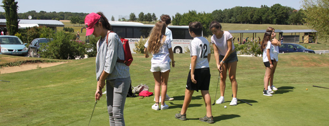 LISA-Sprachreisen-Schueler-Franzoesisch-Frankreich-Loire-Saint-Denis-Ausflug-Golf-Spielen