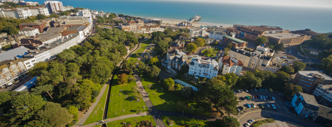 LISA-sprachreisen-schueler-englisch-bournemouth-park-aussicht-stadt-sightseeing-meer